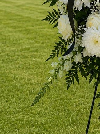 Graceful Remembrance Easel Spray photo 4
