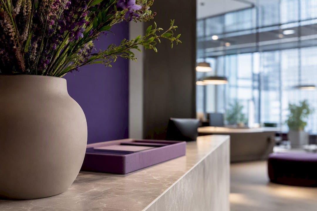 Busy Office Managers: 10 Ready to Send Reception Flower Ideas