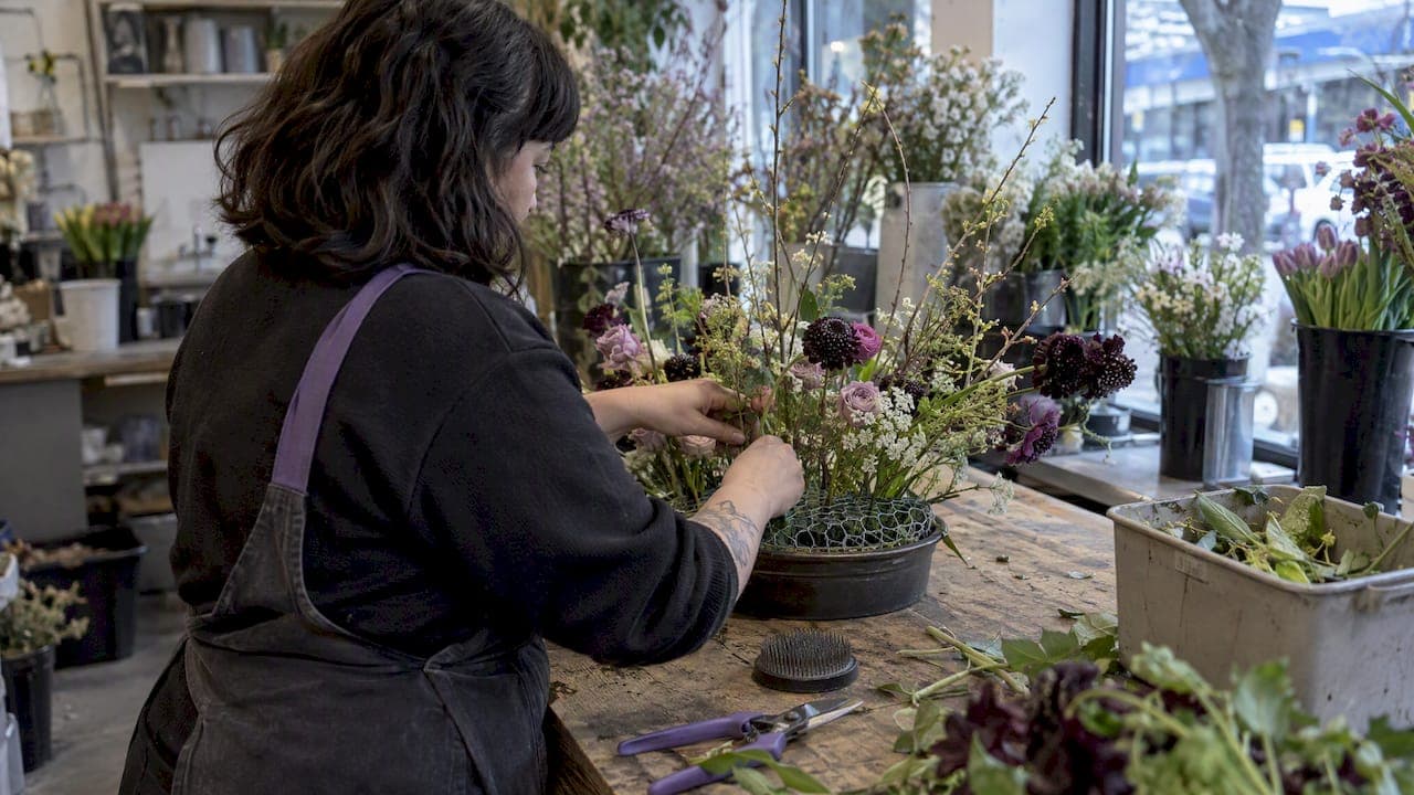 30, 60, 90 Day Playbook for Sustainable Floristry in Canadian Shops